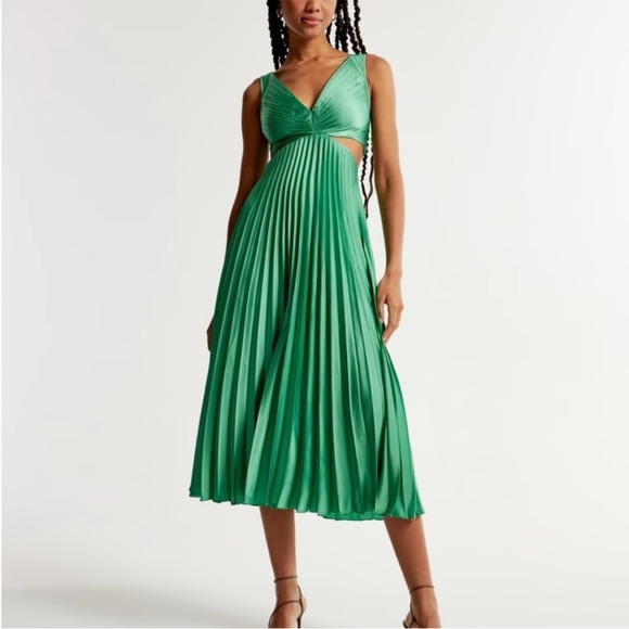 The A&F Giselle Pleated Cutout Maxi Dress Pink - Picture 9 of 13